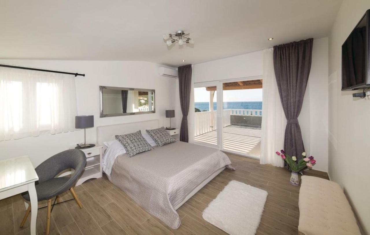 Luxury Villa Vela Rina Drvenik Mali Exterior foto